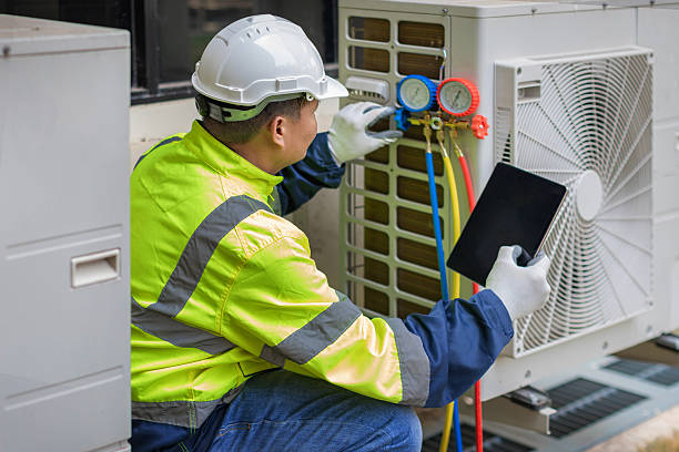 Professional Ac Installation technician working in Mathis, TX
